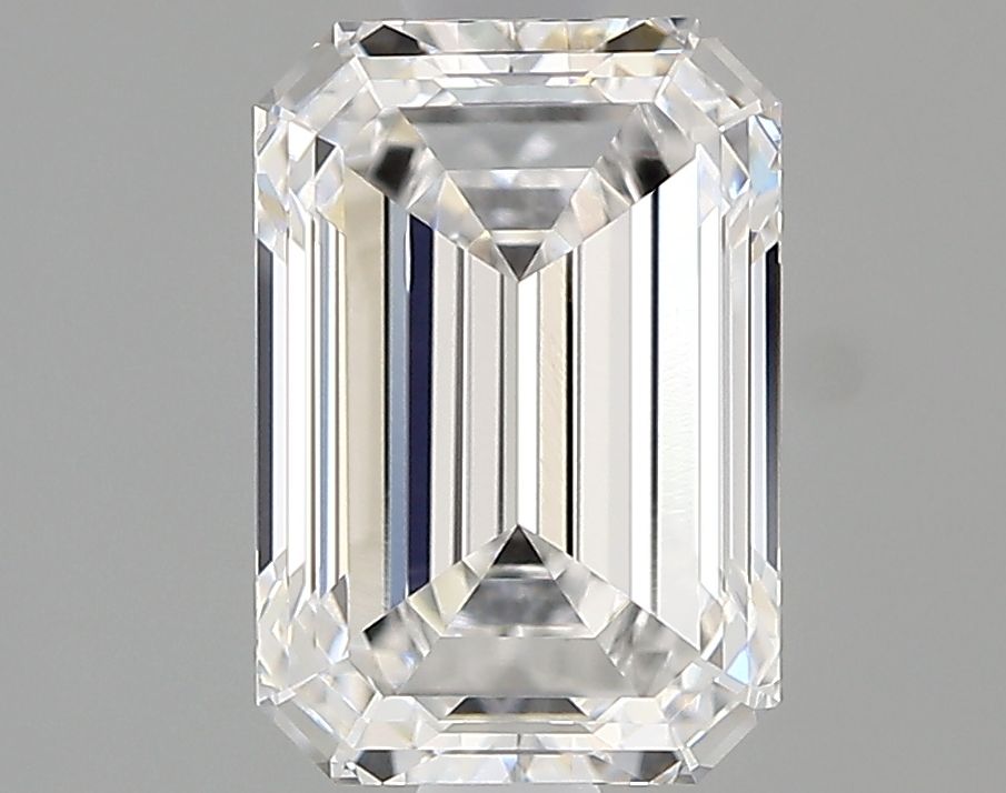 Diamant de laboratoire émeraude de 1,55 carat